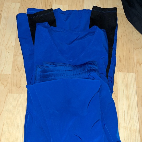 x3 impulse matrix scrubs Ltop/XL bottom - Picture 1 of 3